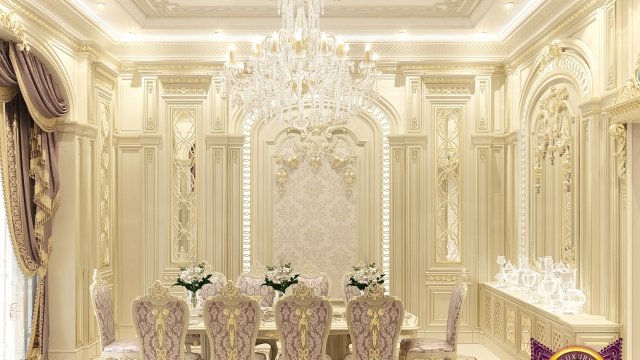 Chic Dinning Room in Royal Style